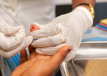 Lutte contre le VIH-Sida en Afrique : les avancées médicales menacées par la chute des financements